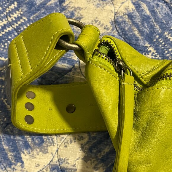 NNT Free People Wilder Embellished Pebbled Leather Sling Bag Concho Green Lime - Picture 3 of 8